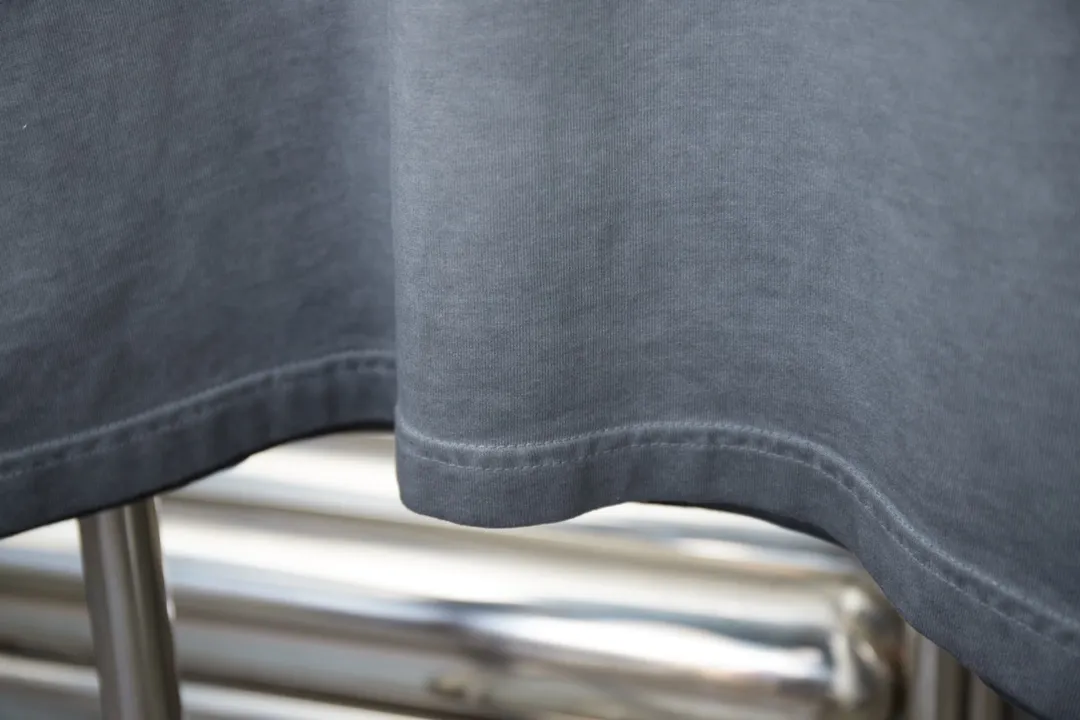 🅿️220 Chrome Hearte 25SS early spring new model, hot diamond short sleeves, light luxury, a must-have item for daily commuting for men and women, correct version, welcome to compare, detailed features · 280 grams of 100% pure cotton double yarn jersey fabric · Special thickened 32 pieces of double-strand 1X1 thread in the same vat · Imported Australian matte pearlescent diamonds. Ready-made garments are dyed and then faded and fried with snowflakes. Then wash to make it look old. General washing improves the effect · Double-needle stitching across seams · Original main mark, washed tag, branded moisture-proof paper packaging Color: black/apricot/grey/military green Size: S/M/L/XL